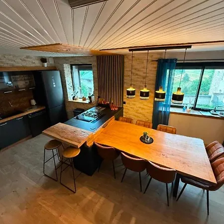 Cosy Maison Familiales 라라건